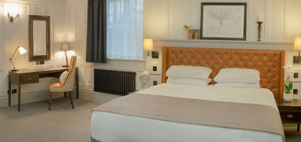 De Vere Horsley Estate East Horsley Room photo