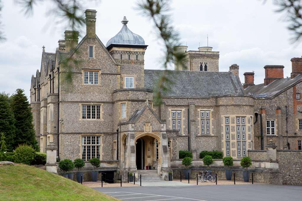 De Vere Horsley Estate East Horsley Room photo